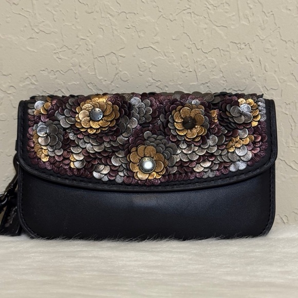 Coach Clutch With Leather Sequin - Picture 2 of 11